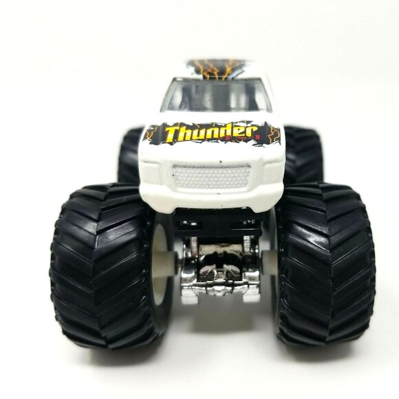 2016 Hot Wheels Monster Jam THUNDER Monster Truck 1:64 White Mattel (sm9) - Picture 3 of 7
